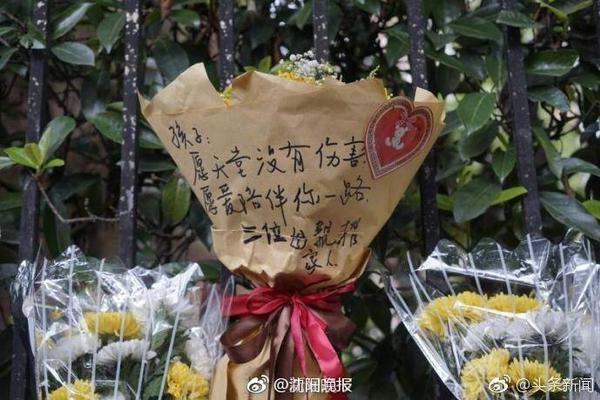 伤病不断！35岁的乔治和76人的合同还剩3年1.62亿 全部保障